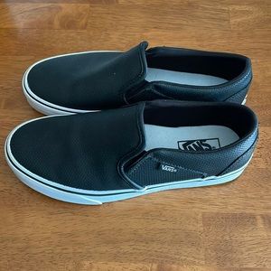 Vans Asher slip on sneaker size 9.5 in black